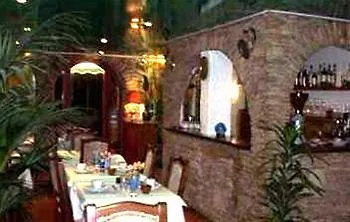 Hotel Logis Les Charmettes 3*