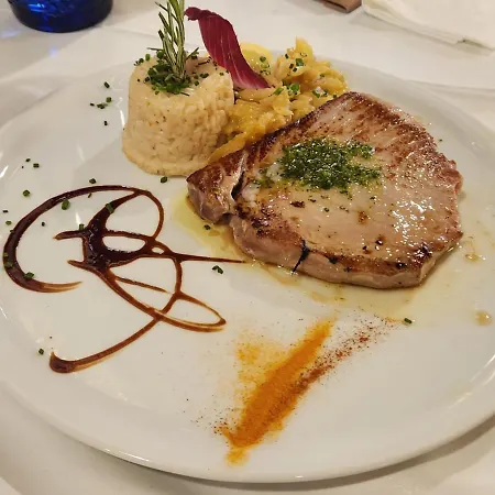 Otel Logis Restaurant Les Charmettes