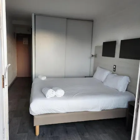 Logis Restaurant Les Charmettes Hotel