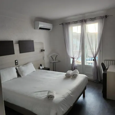 Logis Restaurant Les Charmettes 3* ארגלס-סור-מר