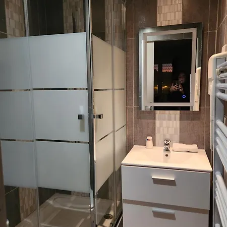 Otel Logis Restaurant Les Charmettes