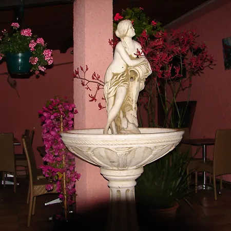 Logis Restaurant Les Charmettes 3*