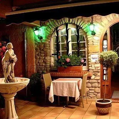 Logis Restaurant Les Charmettes