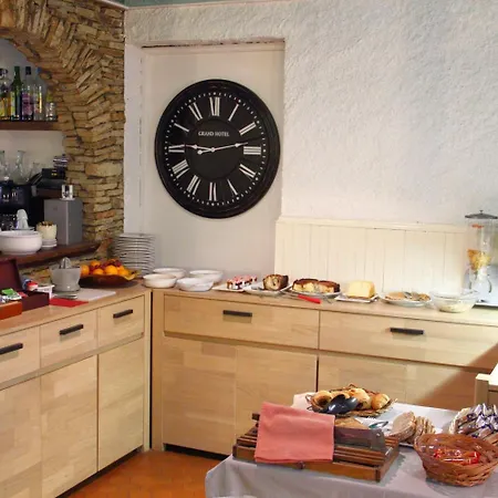 מלון Logis Restaurant Les Charmettes ארגלס-סור-מר