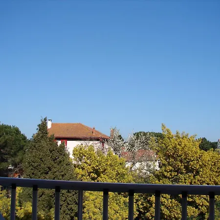 Logis Restaurant Les Charmettes מלון ארגלס-סור-מר