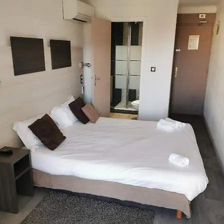 Logis Restaurant Les Charmettes 3*