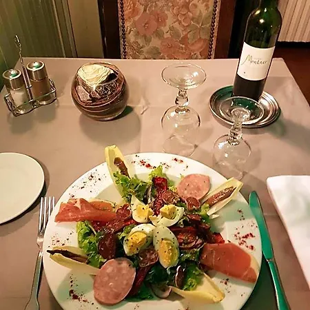 Logis Restaurant Les Charmettes 3*