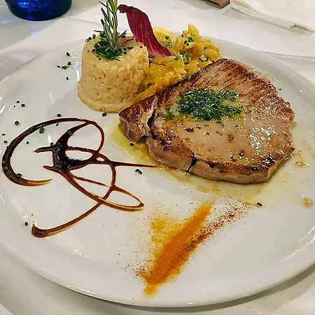 Logis Restaurant Les Charmettes Hotel