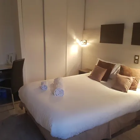 Logis Restaurant Les Charmettes 3*